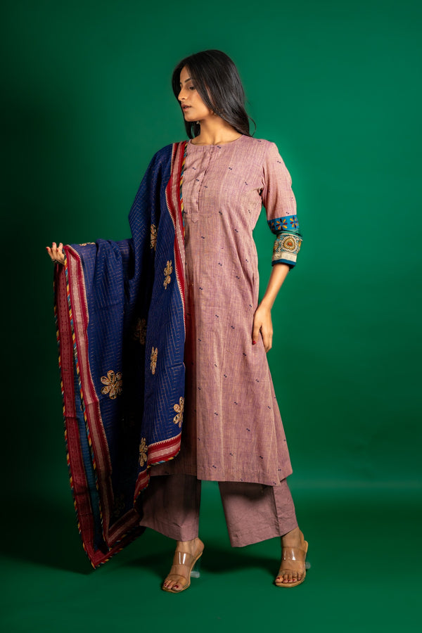 Onion shade panel top with detailing with kalamkari and thread work with nice blue chekes dupatta with patch work and cotton pant