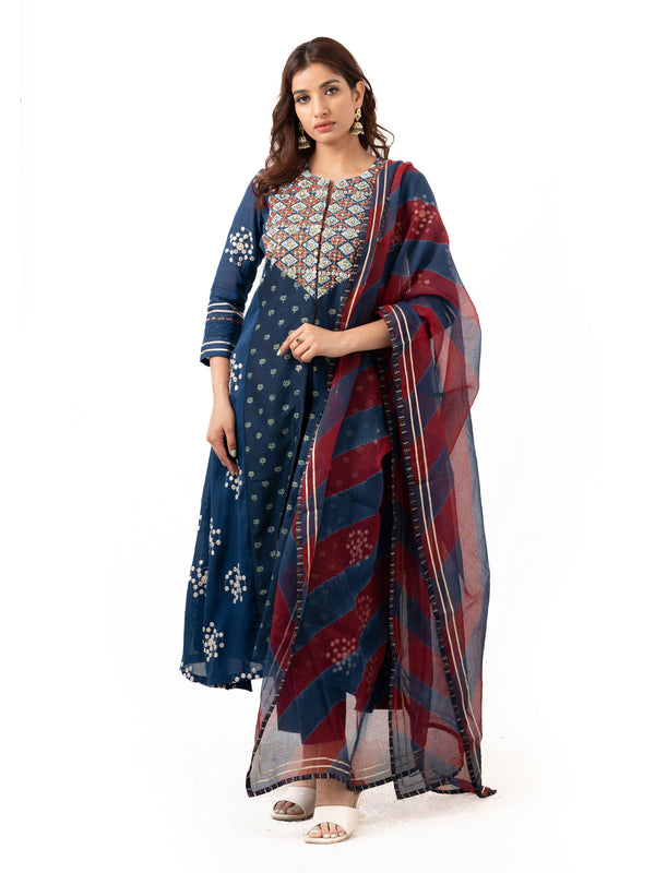 Dori embroidered Indigo coloured kurta with dupatta and pants