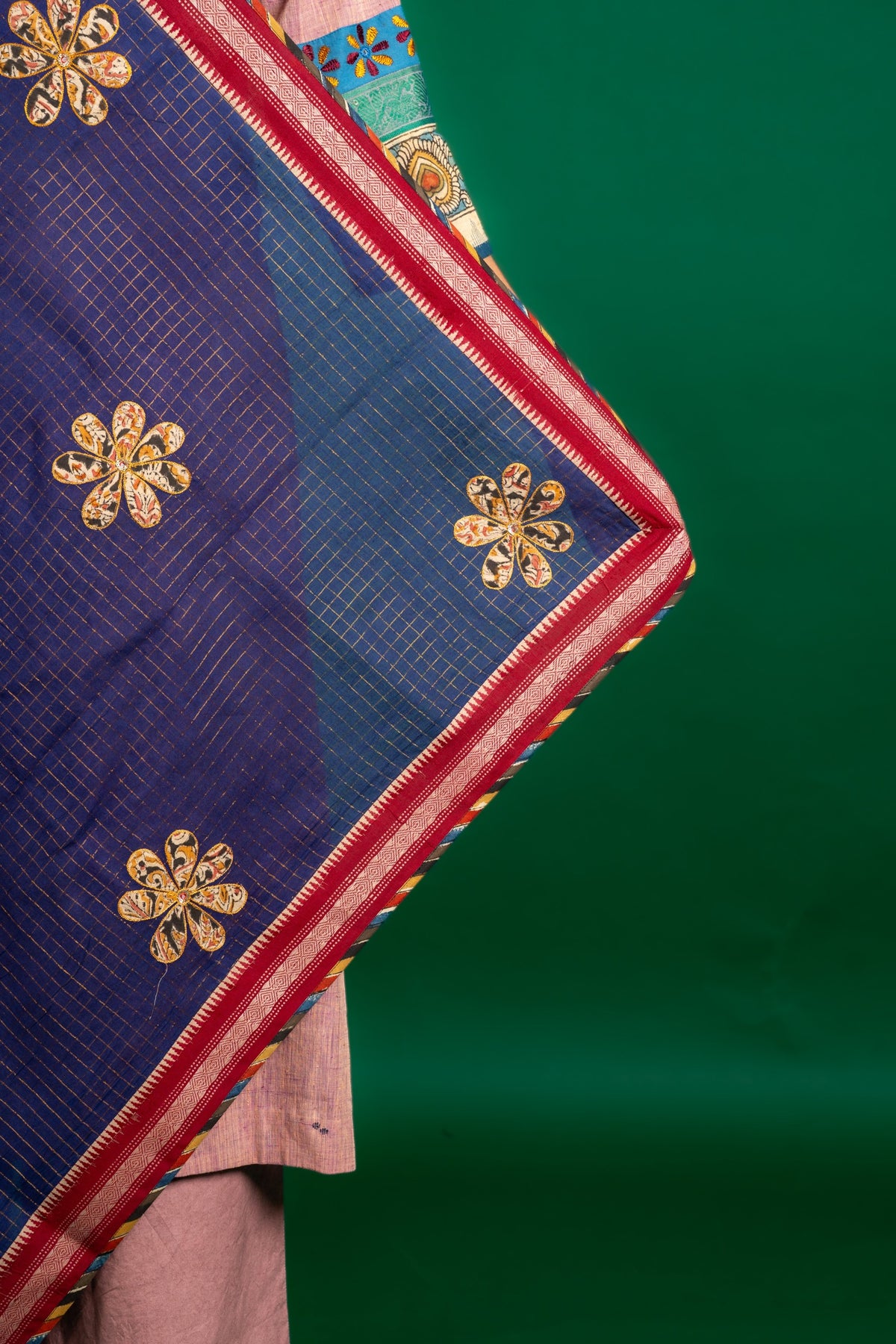 Onion shade panel top with detailing with kalamkari and thread work with nice blue chekes dupatta with patch work and cotton pant