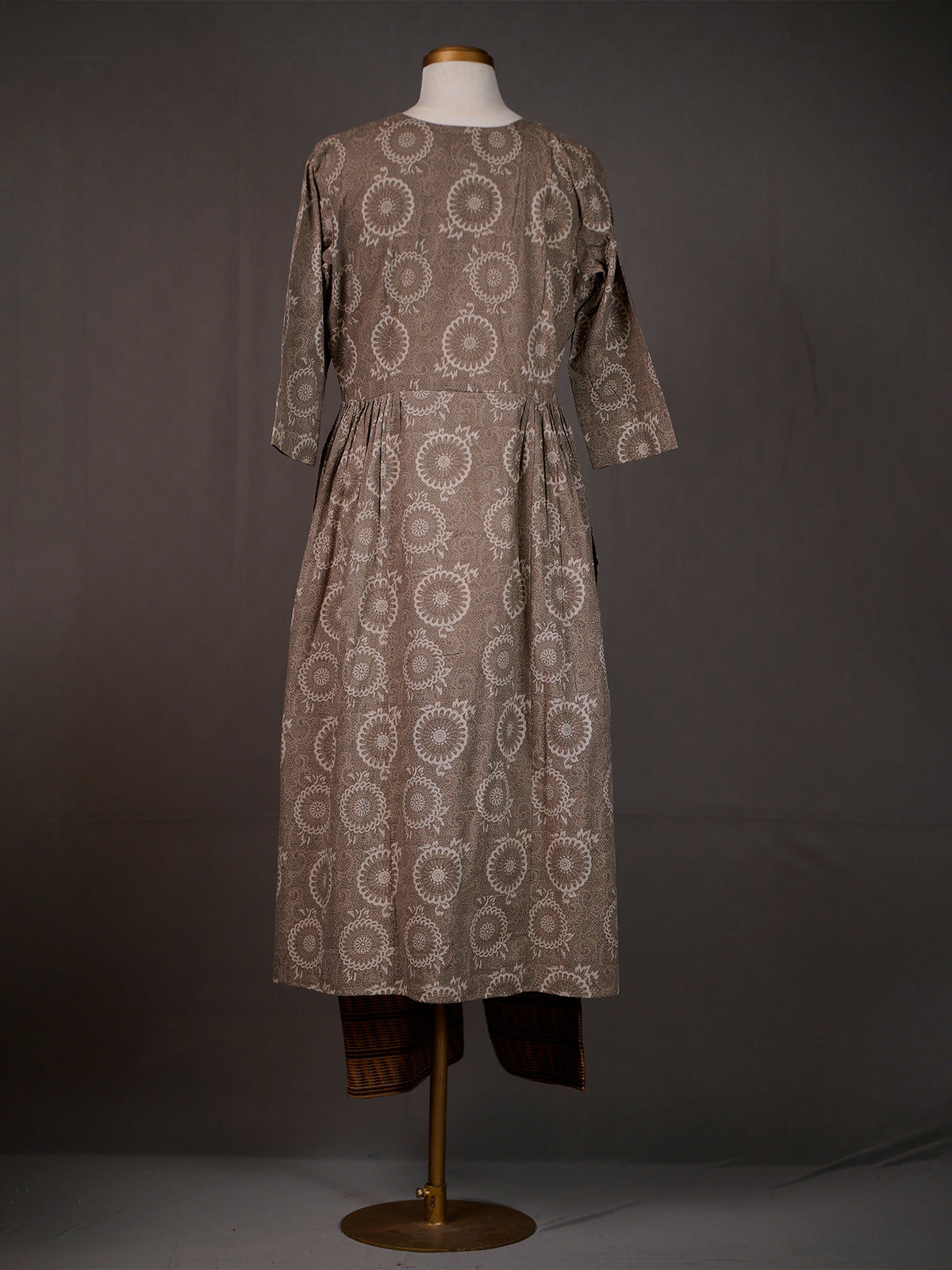 Brown Cotton Printed Kurti With Work On Yoke n Daaman, Printed Pants