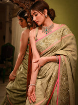 Look as Regal as a Queen in Handwoven Doria Silk Saree
